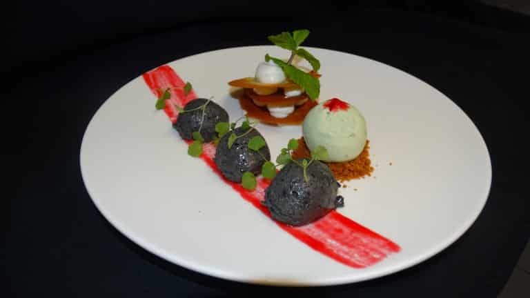 dessert buitenherberg ter linde zuidwolde drenthe Dessert in Restaurant van Buitenherberg ter Linde in Zuidwolde, Drenthe