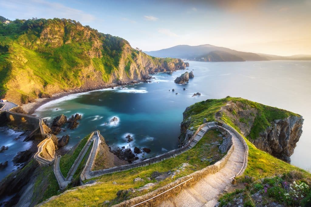 iStock 538778772 1 Kust van San juan de Gaztelugatxe, Frankrijk