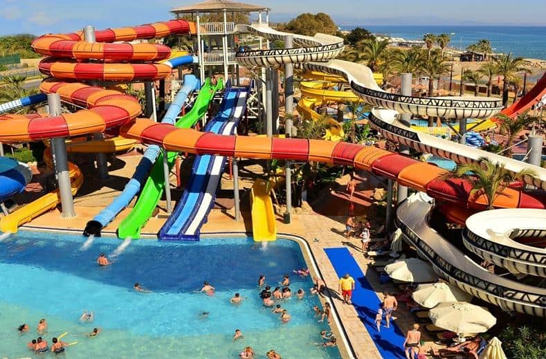 Waterpark van Long Beach Resort en Spa in Alanya, Turkije
