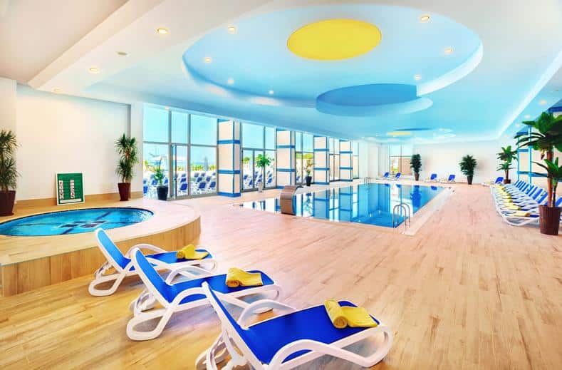 wellness la blanche island in guvercinlik turkije Binnenbad van La Blanche Island in Guvercinlik, Turkije