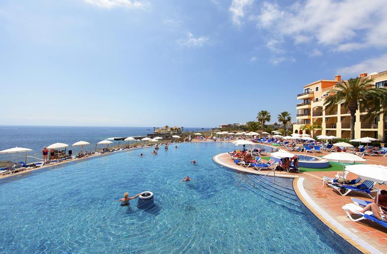 zwembad bahia principe costa adeje in playa paraiso tenerife Zwembaden van Bahia Principe Costa Adeje in Playa Paraiso, Tenerife