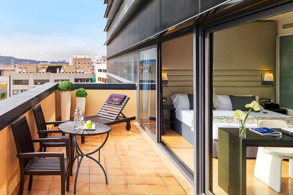 balkon hotelkamer h10 marina barcelona in barcelona spanje Hotelkamer van H10 Marina Barcelona in Barcelona, Spanje