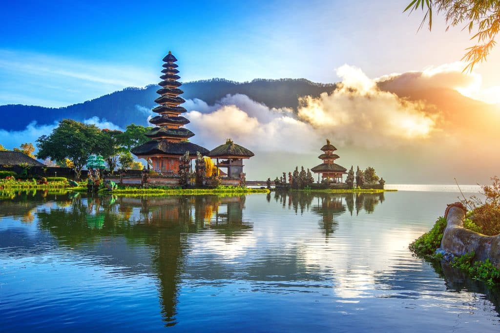 iStock 675172642 pura ulun danu bratan tempel op bali in Indonesie