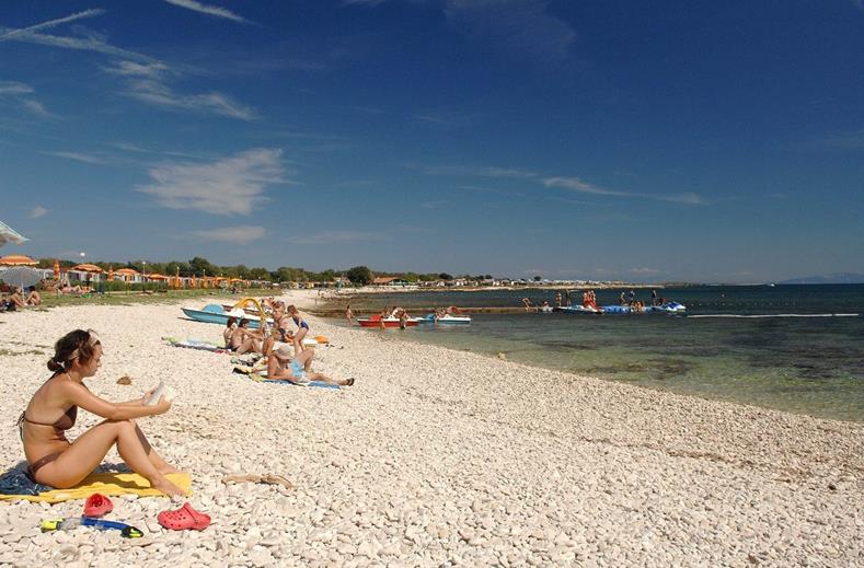 Strand van Camping Kazela in Medulin, Kroatië