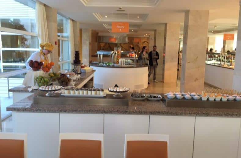 buffet hotel suneoclub haiti in can picafort mallorca Buffet van Hotel Suneoclub Haiti in Ca'n Picafort, Mallorca
