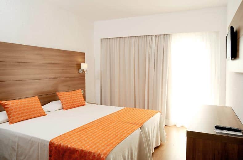 hotelkamer hotel suneoclub haiti in can picafort mallorca Hotelkamer van Hotel Suneoclub Haiti in Ca'n Picafort, Mallorca