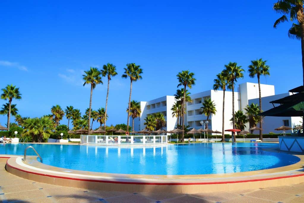 Zwembad van Tropicana hotel in Skanes, Tunesië