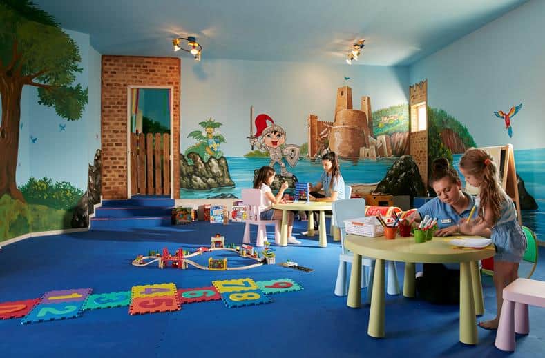 kinderen hotel electra palace in trianta rhodos Kinderen van Hotel Electra Palace in Trianta, Rhodos