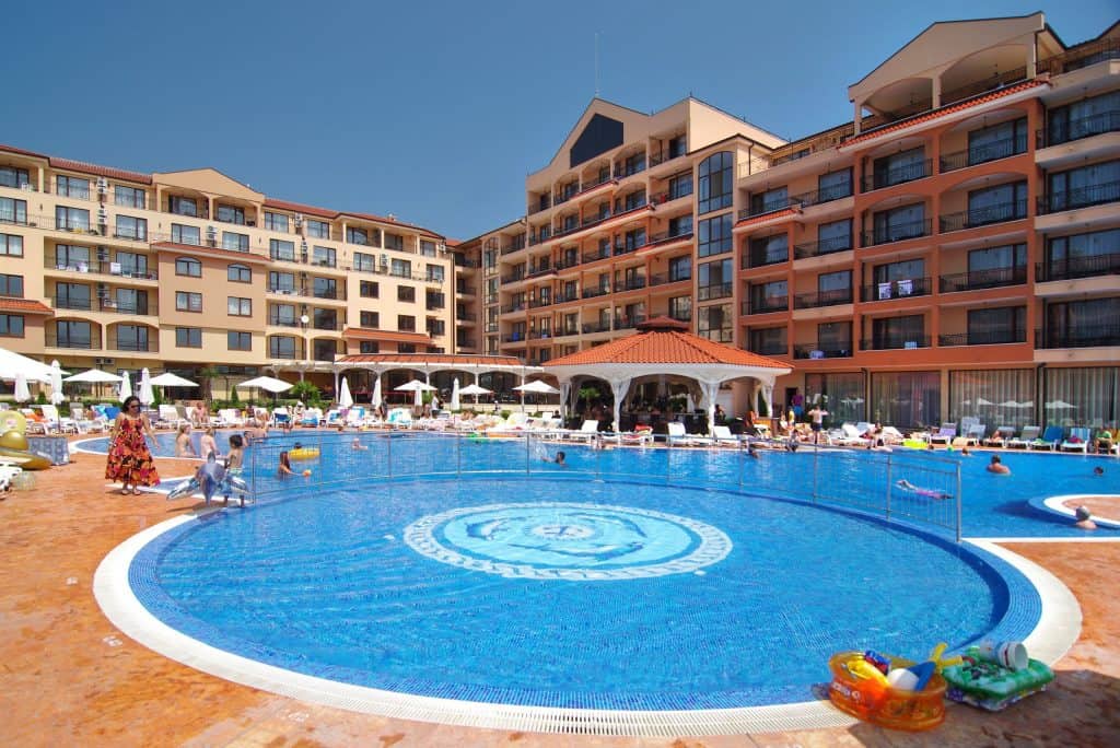 zwembad diamant residence en spa in sunny beach bulgarije Zwembad van Diamant Residence en Spa in Sunny Beach, Bulgarije
