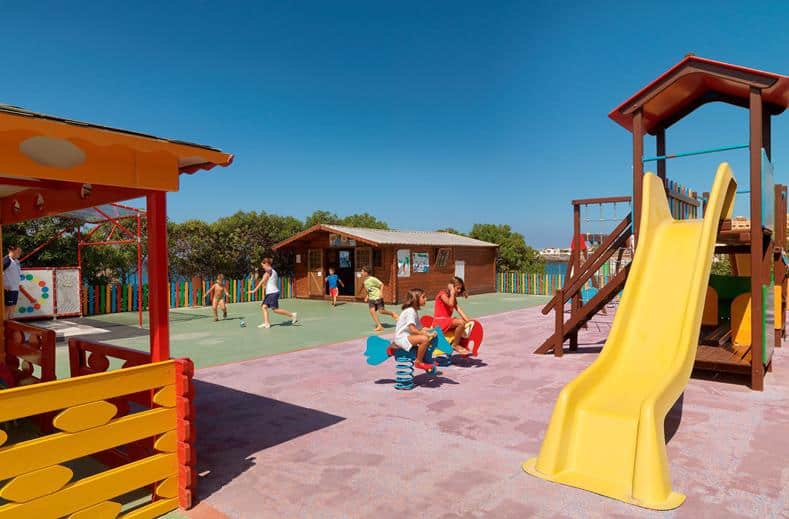 kinderen h10 costa adeje palace in costa adeje tenerife Kinderen van H10 Costa Adeje Palace in Costa Adeje, Tenerife