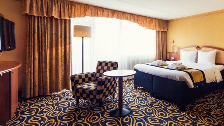 hotelkamer carlton square hotel in haarlem noord holland Hotelkamer van Carlton Square Hotel in Haarlem, Noord-Holland