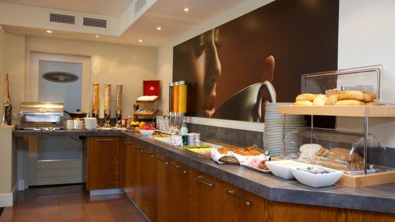 ontbijt hotel arrows uden in uden noord brabant Ontbijt van Hotel Arrows Uden in Uden, Noord-Brabant