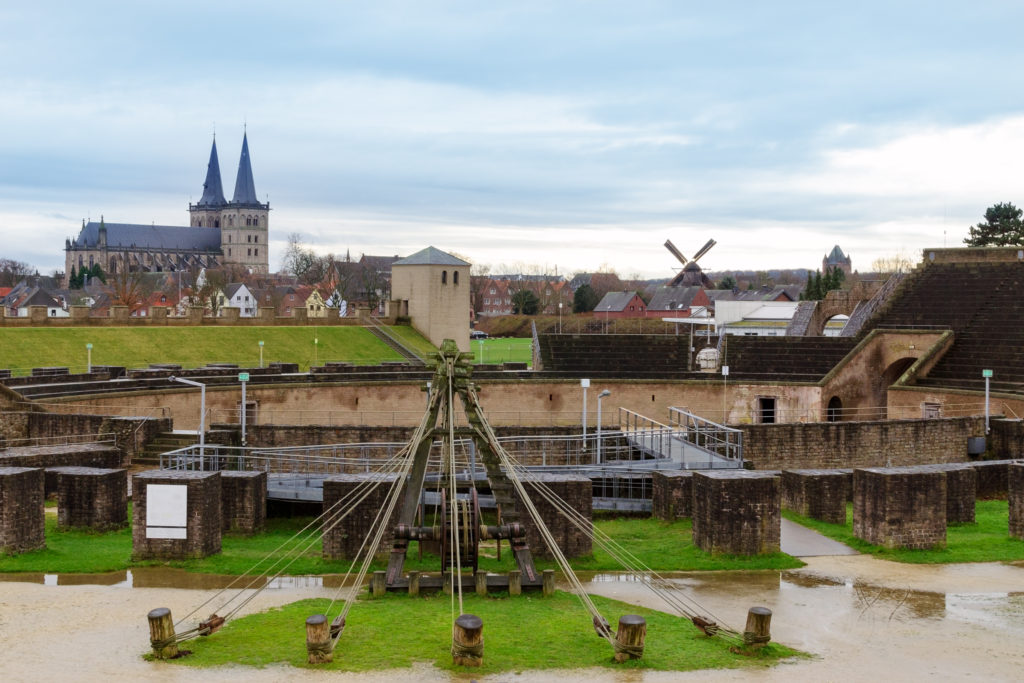 uitzicht amfitheater xanten duitsland Uitzicht op het amfitheater in Xanten, Duitsland