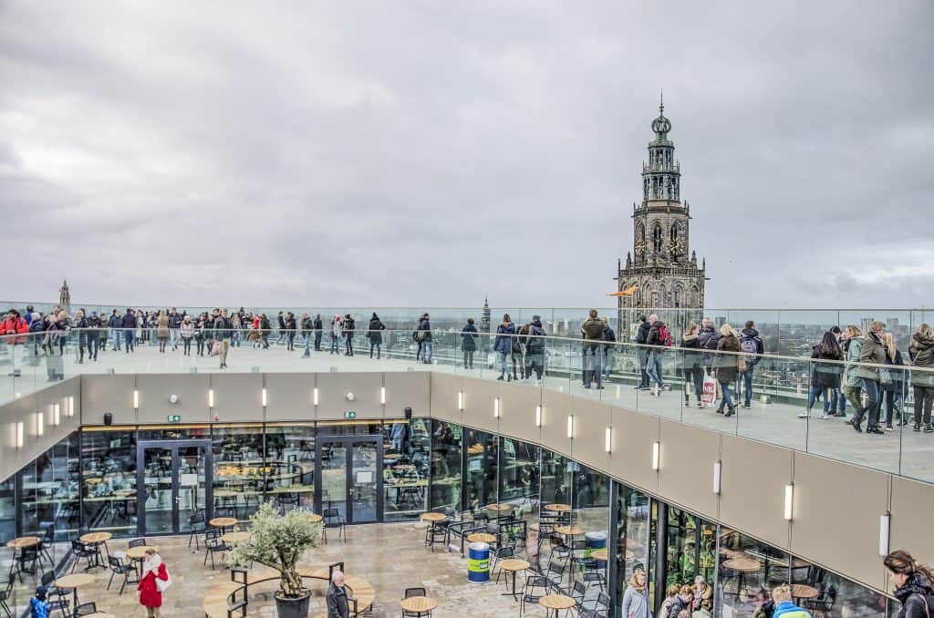 uitzicht vanaf forum groningen met martinitoren verte Uitzicht vanaf Forum Groningen met de Martinitoren in de verte