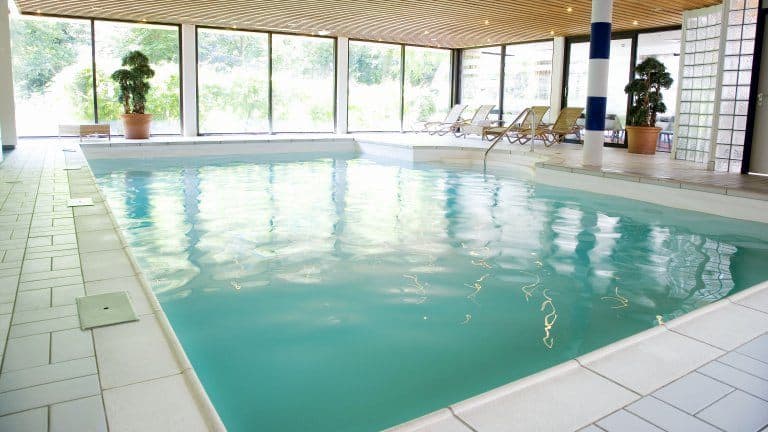 zwembad bilderberg hotel wolfheze in wolfheze gelderland nederland Zwembad van Bilderberg Hotel Wolfheze in Wolfheze, Gelderland, Nederland