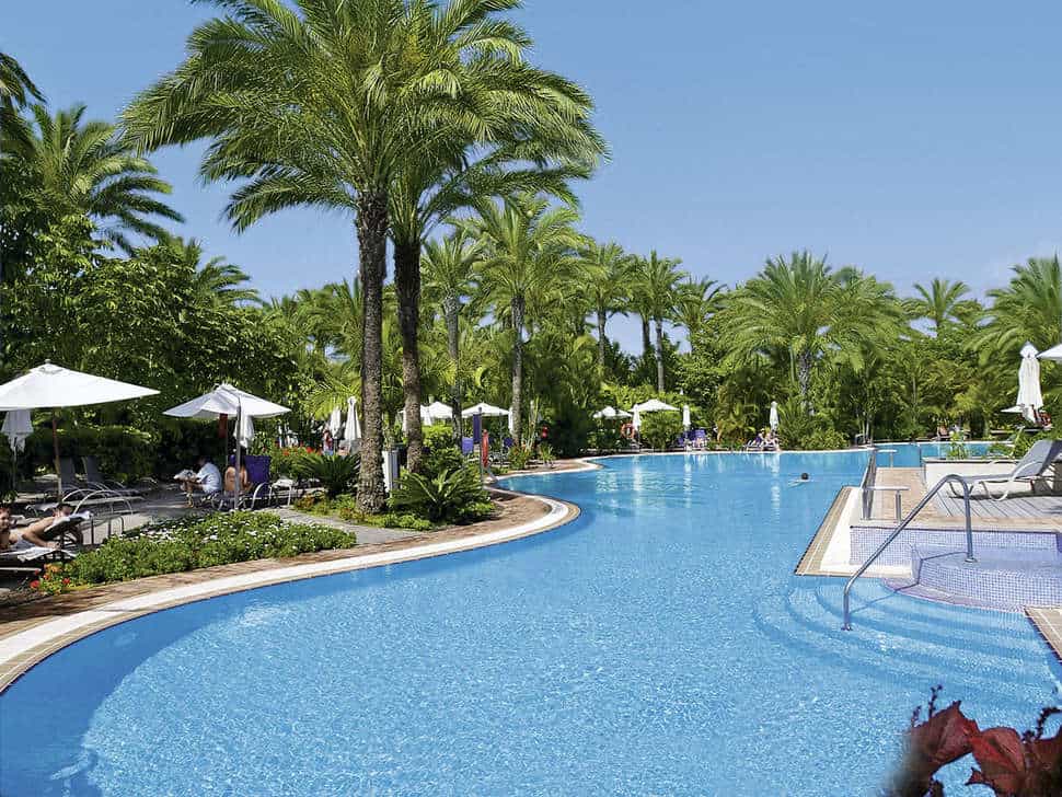 zwembad lopesan costa meloneras resort in maspalomas gran canaria spanje Zwembad van Lopesan Costa Meloneras Resort in Maspalomas, Gran Canaria, Spanje