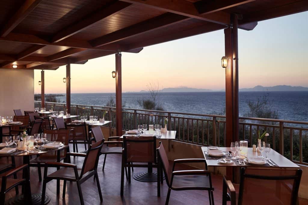Diner van Amathus Beach Hotel in Ixiá, Rhodos, Griekenland