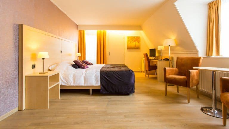hotelkamer brinkhotel in zuidlaren drenthe nederland Hotelkamer van Brinkhotel in Zuidlaren, Drenthe, Nederland