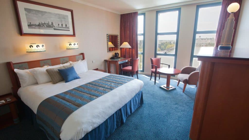 hotelkamer disneys hotel new york in marne la vallee parijs frankrijk Hotelkamer van Disney’s Hotel New York in Marne-la-Vallée, Parijs, Frankrijk