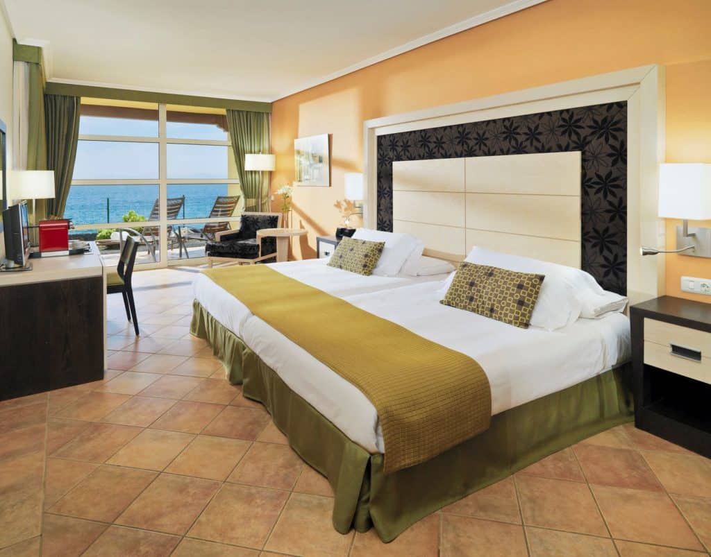 hotelkamer h10 rubicon palace in playa blanca lanzarote spanje Hotelkamer van H10 Rubicon Palace in Playa Blanca, Lanzarote, Spanje