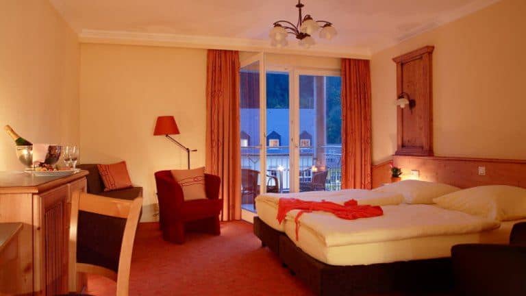 hotelkamer hotel belle vue lux in vianden luxemburg Hotelkamer van Hotel Belle-Vue Lux in Vianden, Luxemburg, Luxemburg