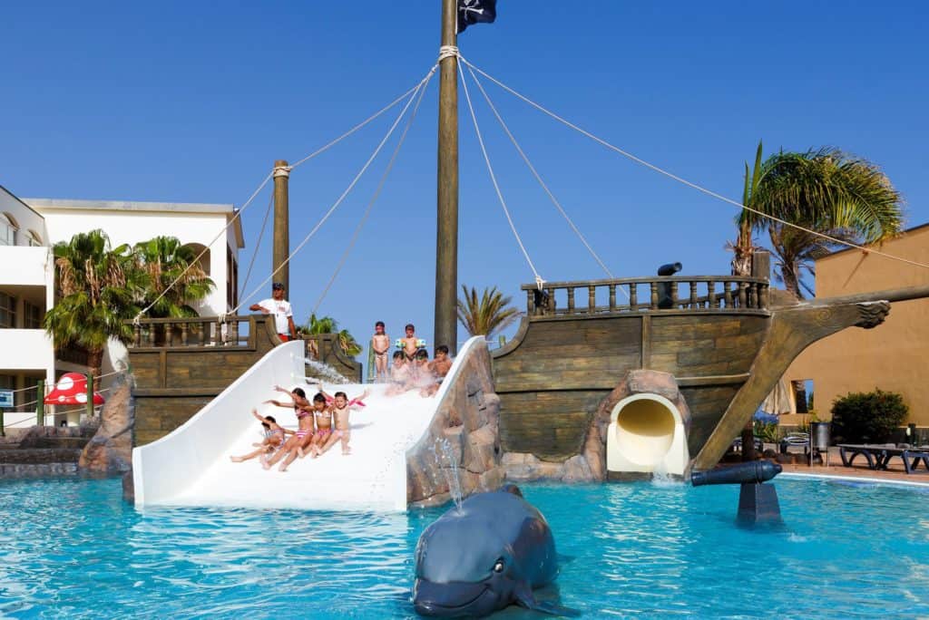 kinderbad h10 rubicon palace in playa blanca lanzarote spanje Kinderbad van H10 Rubicon Palace in Playa Blanca, Lanzarote, Spanje