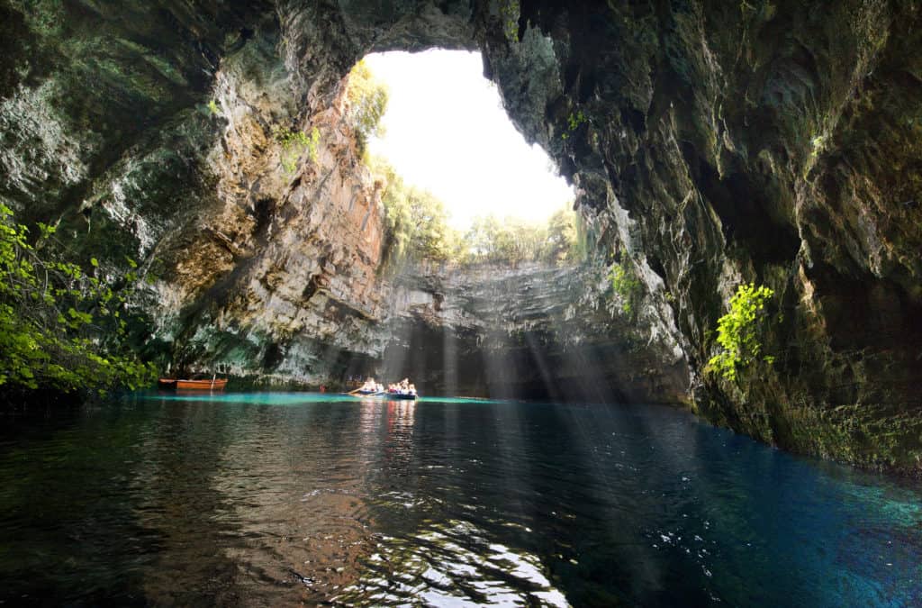 melissani grot kefalonia griekenland mellisani grot op Kefalonia in Griekenland