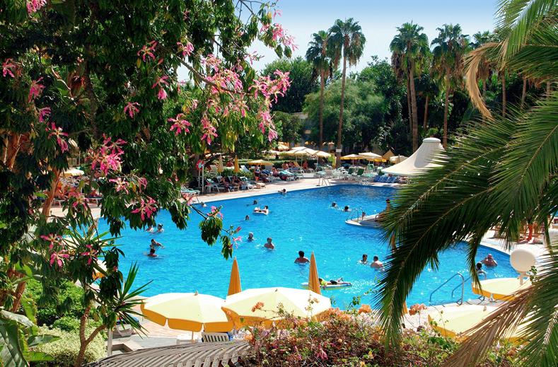 Zwembad van Bull Hotel Eugenia Victoria & Spa in Playa del Inglés, Gran Canaria, Spanje