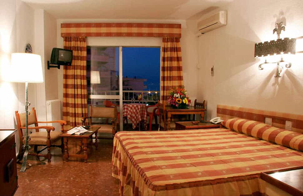 Hotelkamer van Appartementen Bajondillo in Torremolinos, Costa del Sol, Spanje