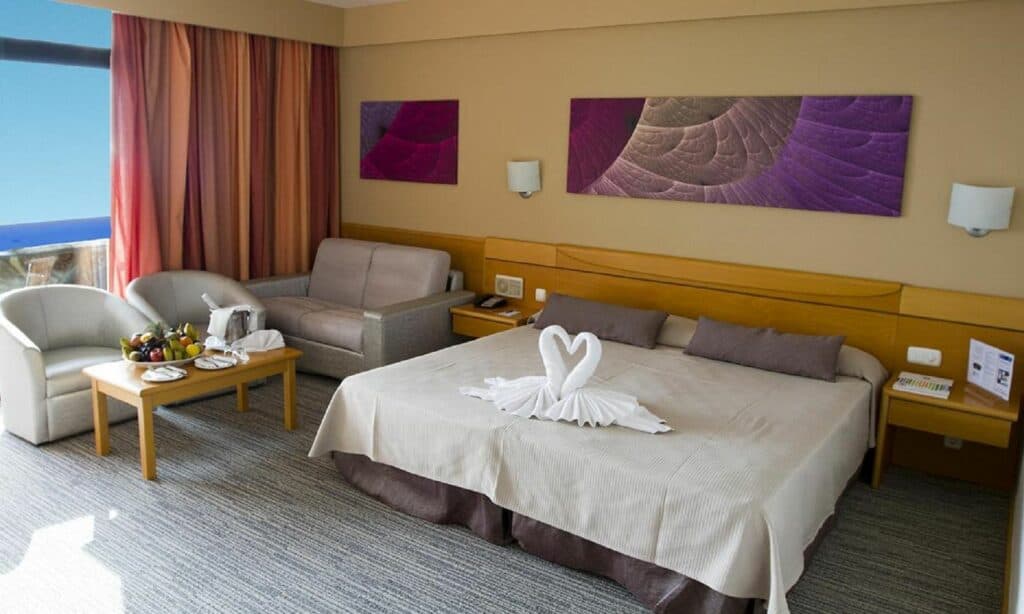 hotelkamer gloria palace amadores thalasso hotel in puerto rico gran canaria spanje Hotelkamer van Gloria Palace Amadores Thalasso & Hotel in Puerto Rico, Gran Canaria, Spanje