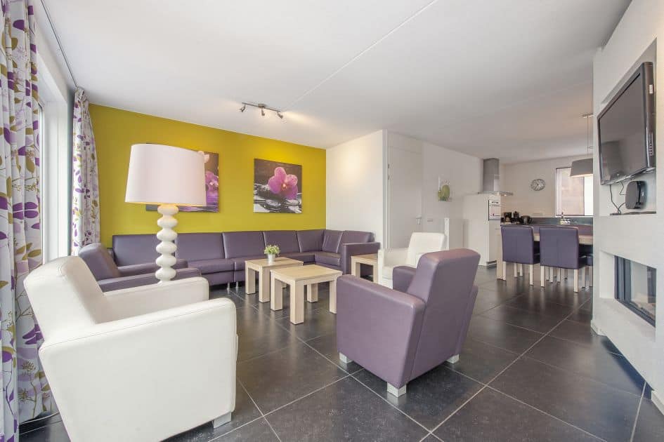 woonkamer villa roompot resort arcen in arcen limburg nederland Woonkamer van de villa van Roompot Resort Arcen in Arcen, Limburg, Nederland