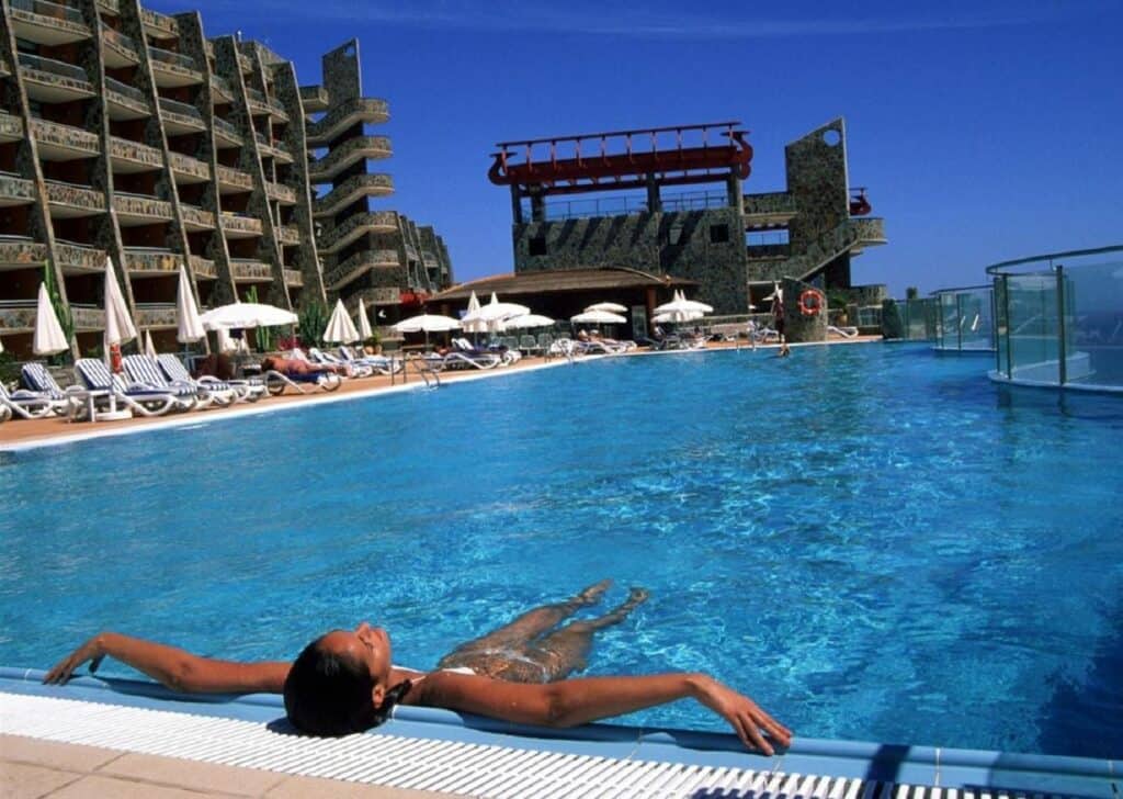 zwembad gloria palace amadores thalasso hotel in puerto rico gran canaria spanje Zwembad van Gloria Palace Amadores Thalasso & Hotel in Puerto Rico, Gran Canaria, Spanje