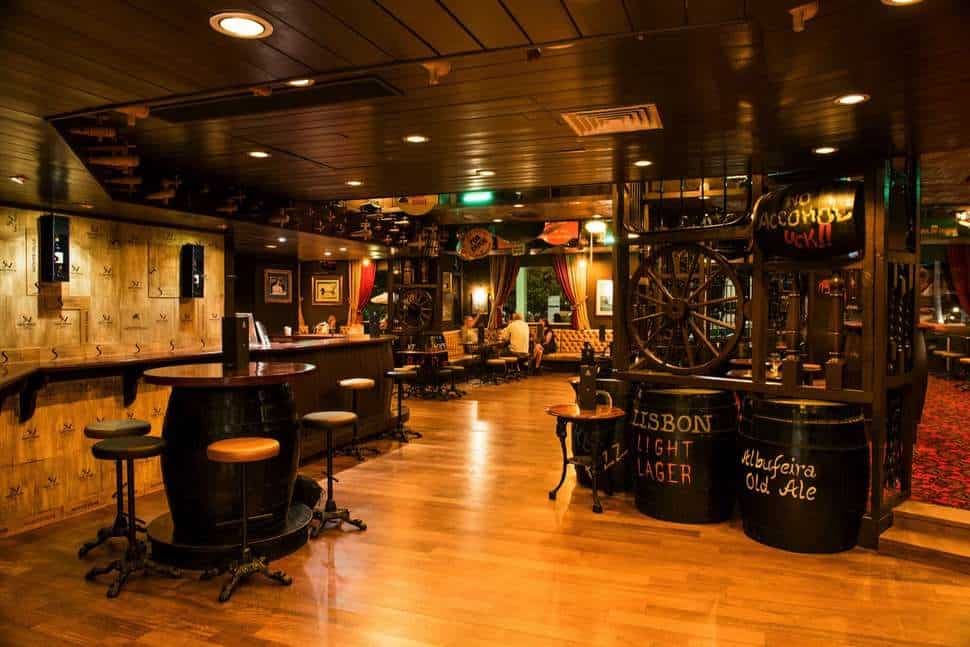 bar vila gale cerro alagoa in albufeira algarve portugal Bar van Vila Galé Cerro Alagoa in Albufeira, Algarve, Portugal