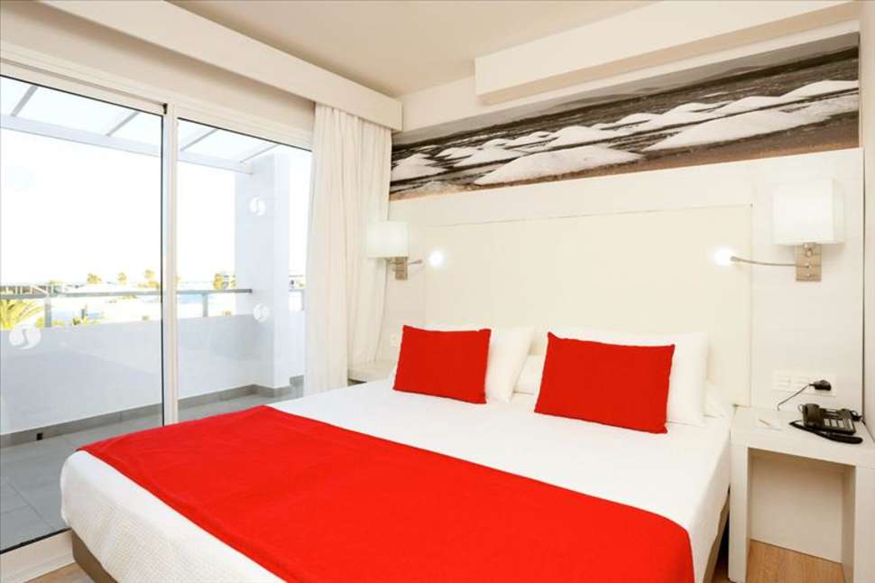 hotelkamer sentido aequora lanzarote in puerto del carmen lanzarote spanje Hotelkamer van Sentido Aequora Lanzarote in Puerto del Carmen, Lanzarote, Spanje
