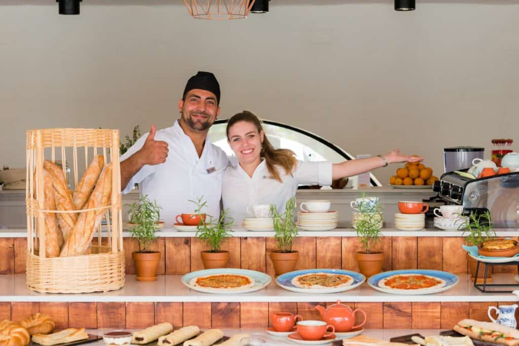restaurant marble stella maris ibiza in cala gracio ibiza spanje Restaurant van Marble Stella Maris Ibiza in Cala Gracio, Ibiza, Spanje