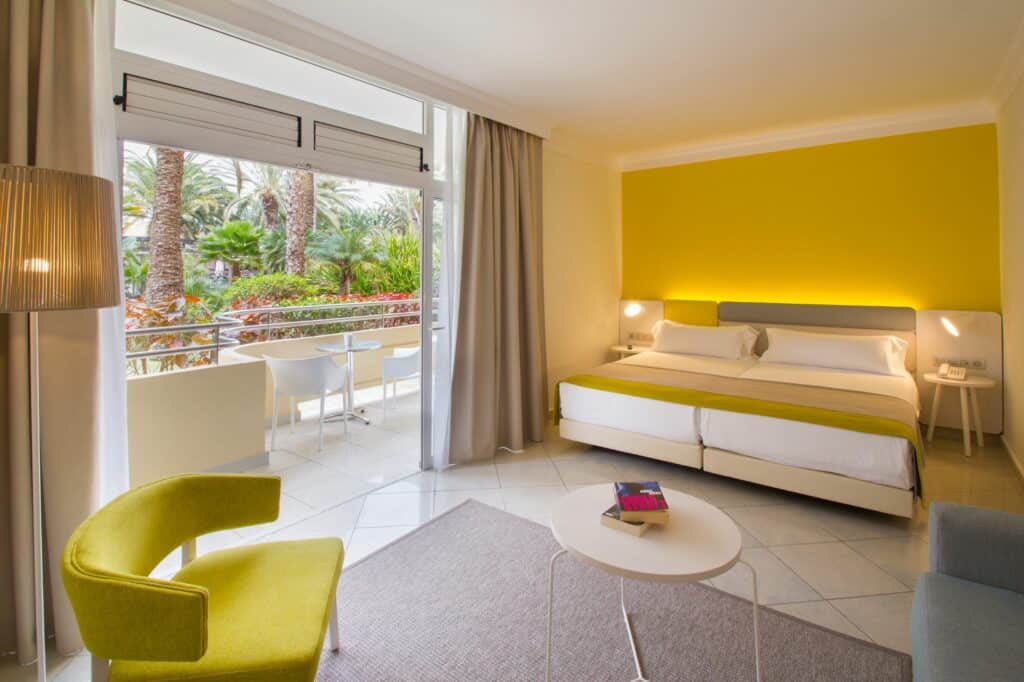 slaapkamer abora catarina in playa del ingles gran canaria spanje Slaapkamer van apppartement van Abora Catarina in Playa del Inglés, Gran Canaria, Spanje