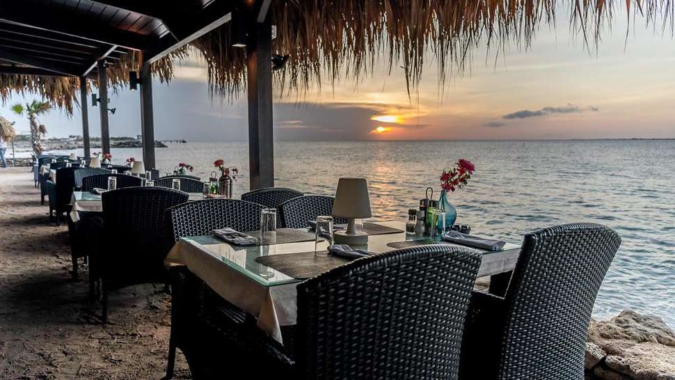terras plaza beach resort bonaire in kralendijk bonaire bonaire Terras van Plaza Beach Resort Bonaire in Kralendijk, Bonaire, Bonaire