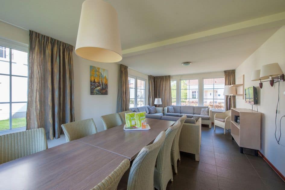 woonkamer roompot ferienresort in bad bentheim nedersaksen duitsland Woonkamer in villa van Roompot Ferienresort in Bad Bentheim, Nedersaksen, Duitsland