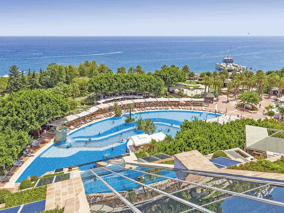 Zwembad van Limak Limra Hotel Resort in Kemer, Turkse Rivièra, Turkije