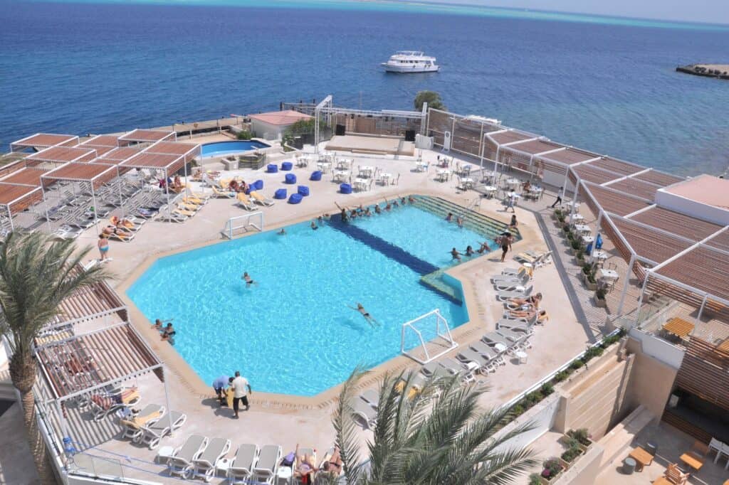 zwembad sunrise holidays resort in hurghada rode zee egypte Zwembad van Sunrise Holidays Resort in Hurghada, Rode Zee, Egypte