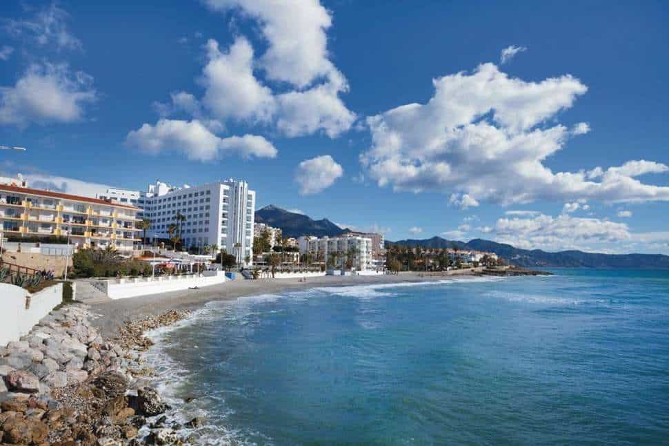 ligging hotel riu monica in nerja costa del sol spanje Ligging van Hotel Riu Monica in Nerja, Costa del Sol, Spanje