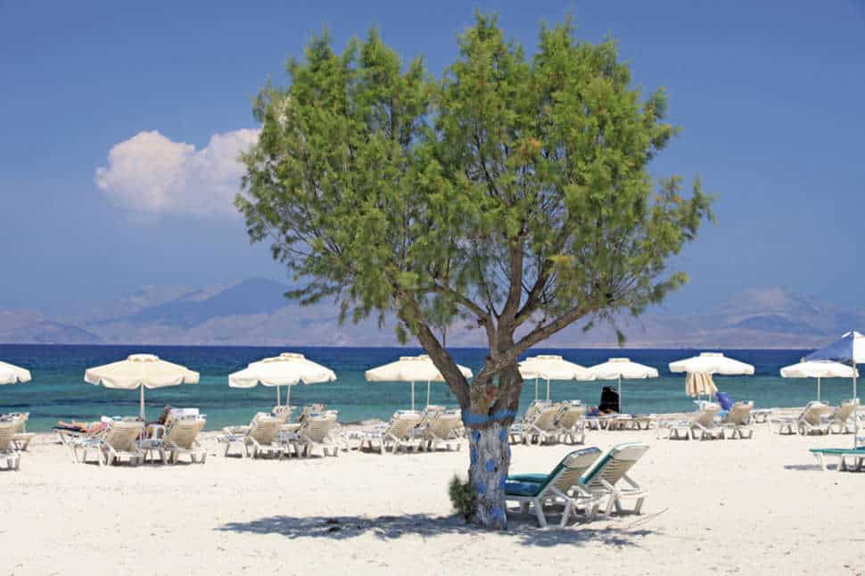 strand platanista hotel in psalidi kos griekenland Strand van Platanista Hotel in Psalidi, Kos, Griekenland