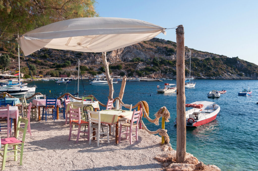 agios nikolaos zakynthos griekenland Haven met een terras in Agios Nikolaos op Zakynthos