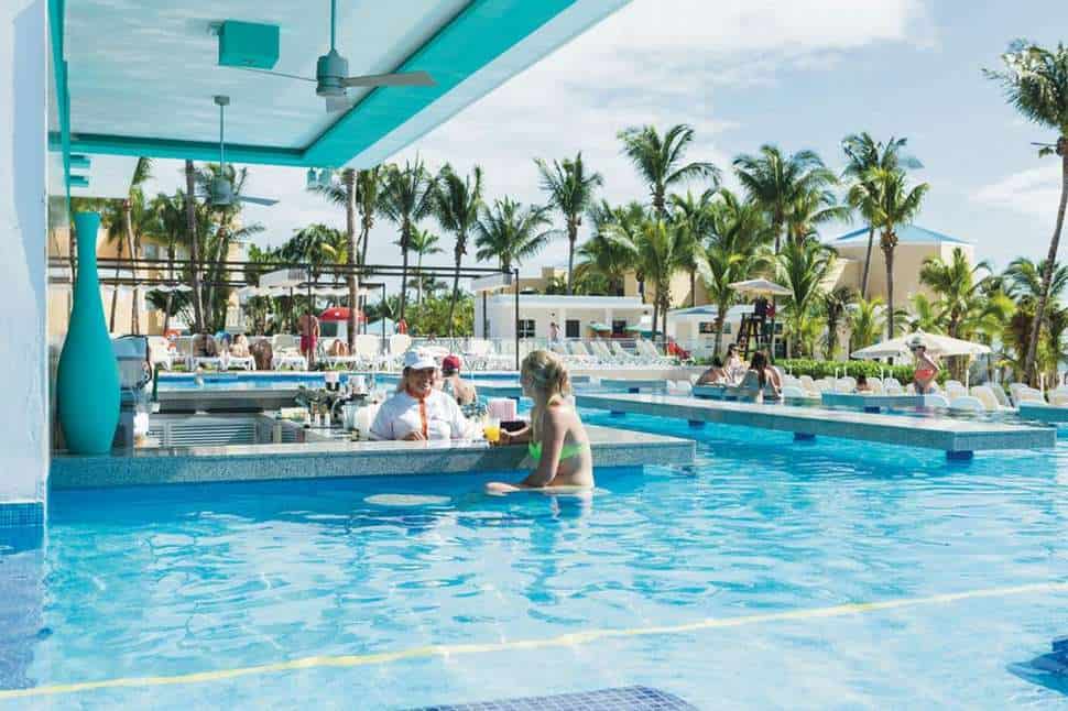 poolbar riu playacar in playa del carmen quintana roo Poolbar van RIU Playacar in Playa del Carmen, Quintana Roo, Mexico