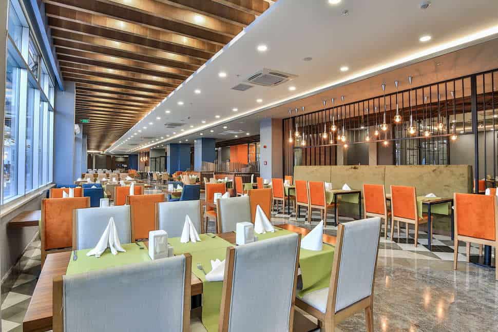 Restaurant van Saturn Palace Resort in Lara Beach, Turkse Rivièra, Turkije