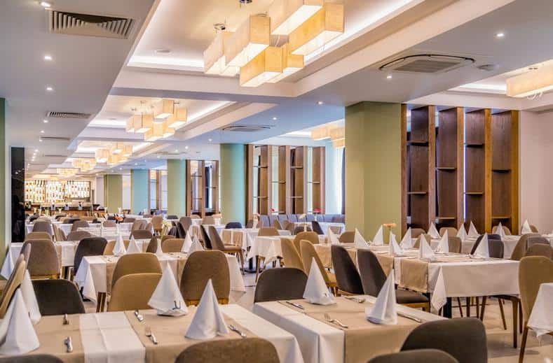 restaurant unique resort spa in ohrid ohrid macedonie Restaurant van Unique Resort & Spa in Ohrid, Ohrid, Macedonië