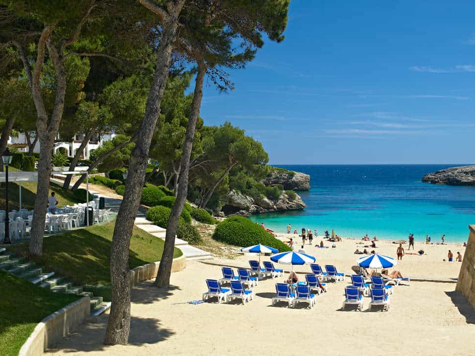 Strand van Inturotel Esmeralda Park in Cala d’Or, Mallorca, Spanje