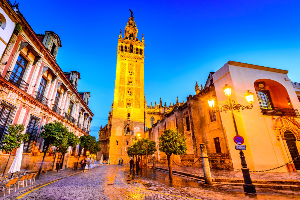 toren la giralda sevilla spanje Toren La Giralda in Sevilla, Spanje