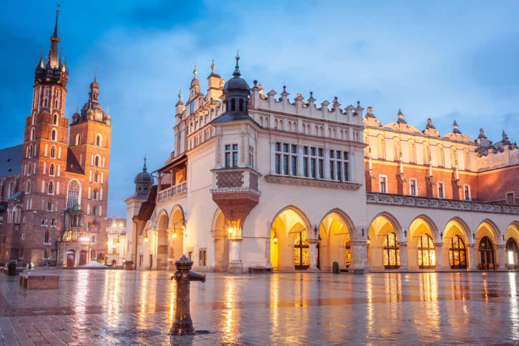 uitzicht lakenhal krakau polen Uitzicht op de Lakenhal in Krakau, Polen