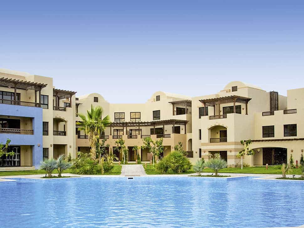 zwembad sunrise marina resort in marsa alam rode zee egypte Zwembad van Sunrise Marina Resort in Marsa Alam, Rode Zee, Egypte
